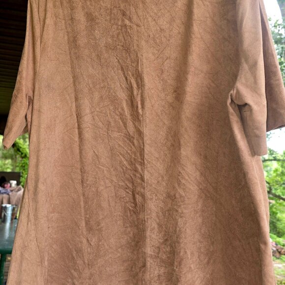 Cato Top - Picture 2 of 2